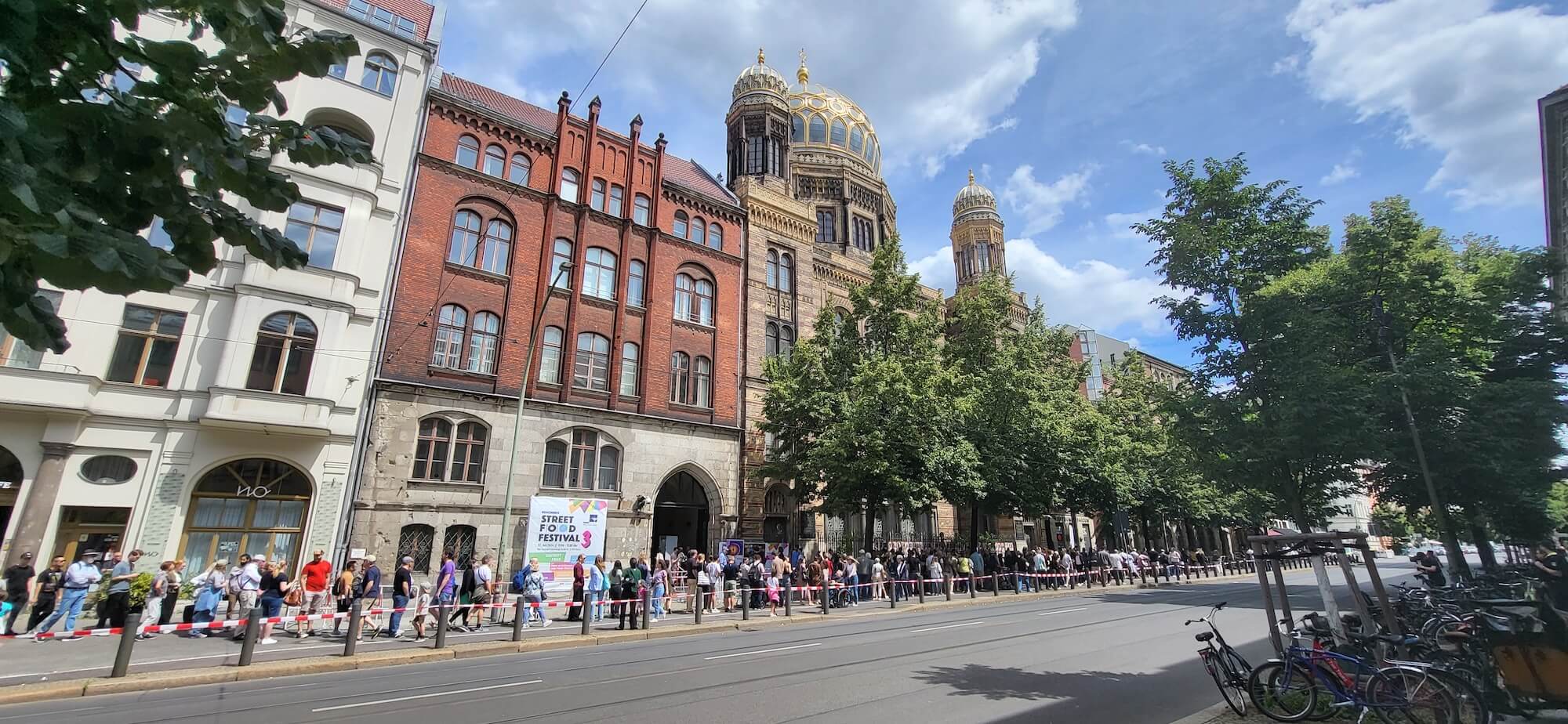 Eingang zum Koscheren Streetfood Festival Berlin